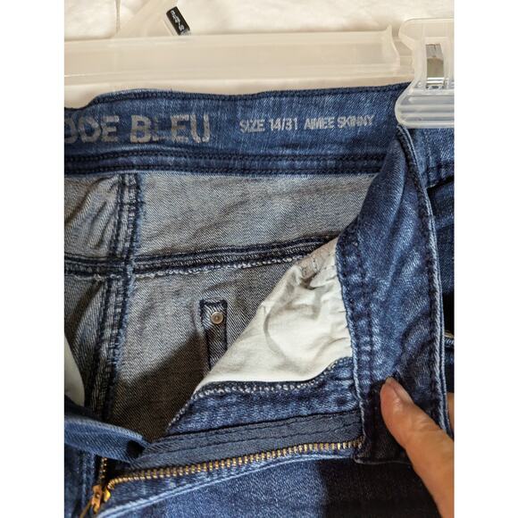 Code Bleu womens Aimee jeans sz 14 Wiskers embroiderysee photos - Picture 8 of 8